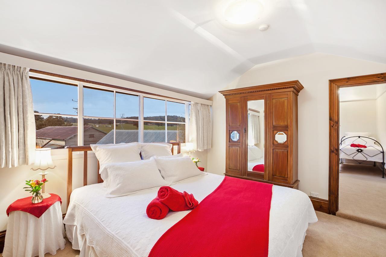 Mole Creek Guesthouse ภายนอก รูปภาพ