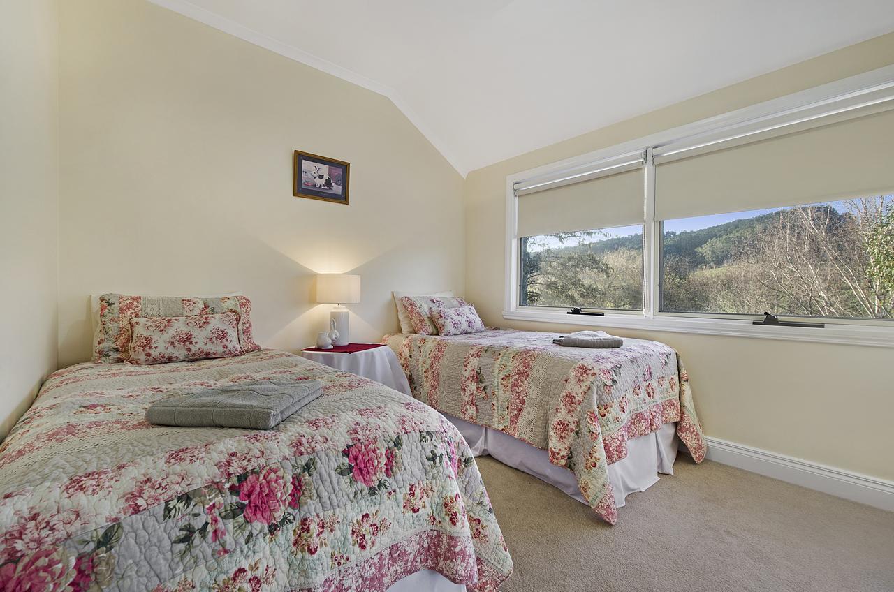 Mole Creek Guesthouse ภายนอก รูปภาพ