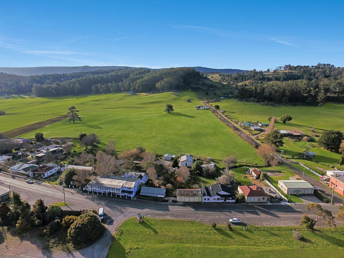 Mole Creek Guesthouse ภายนอก รูปภาพ