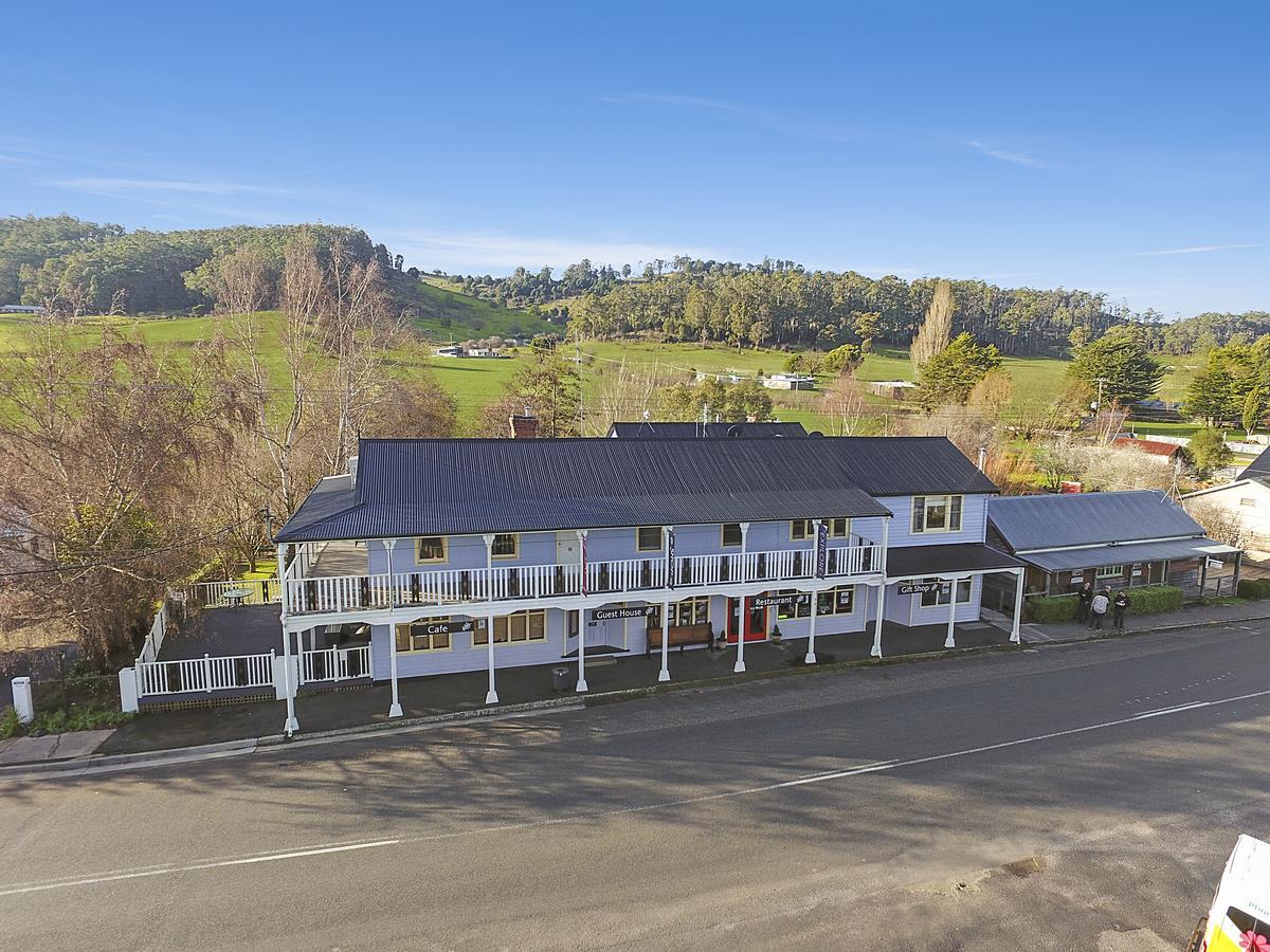 Mole Creek Guesthouse ภายนอก รูปภาพ