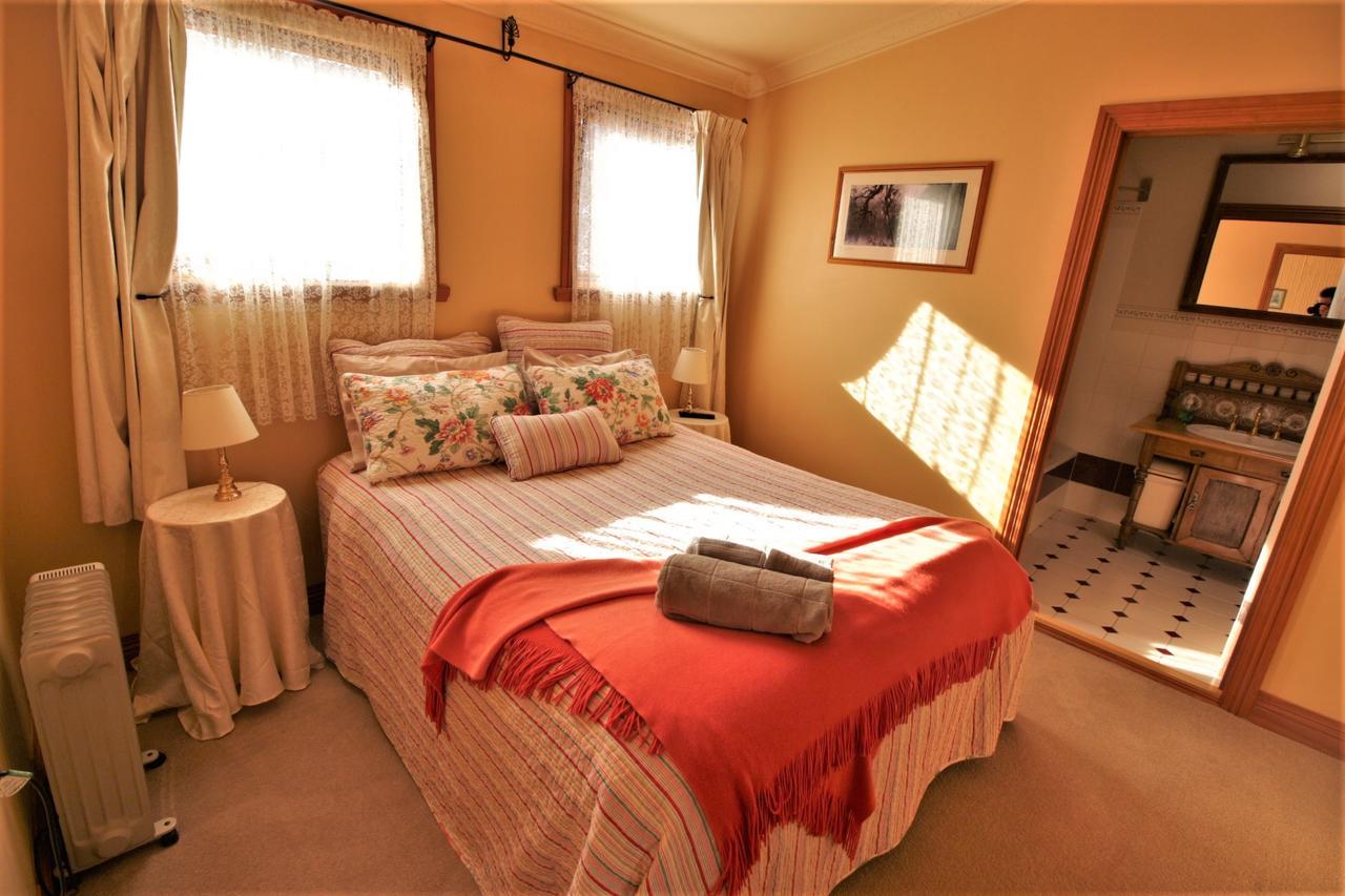 Mole Creek Guesthouse ภายนอก รูปภาพ
